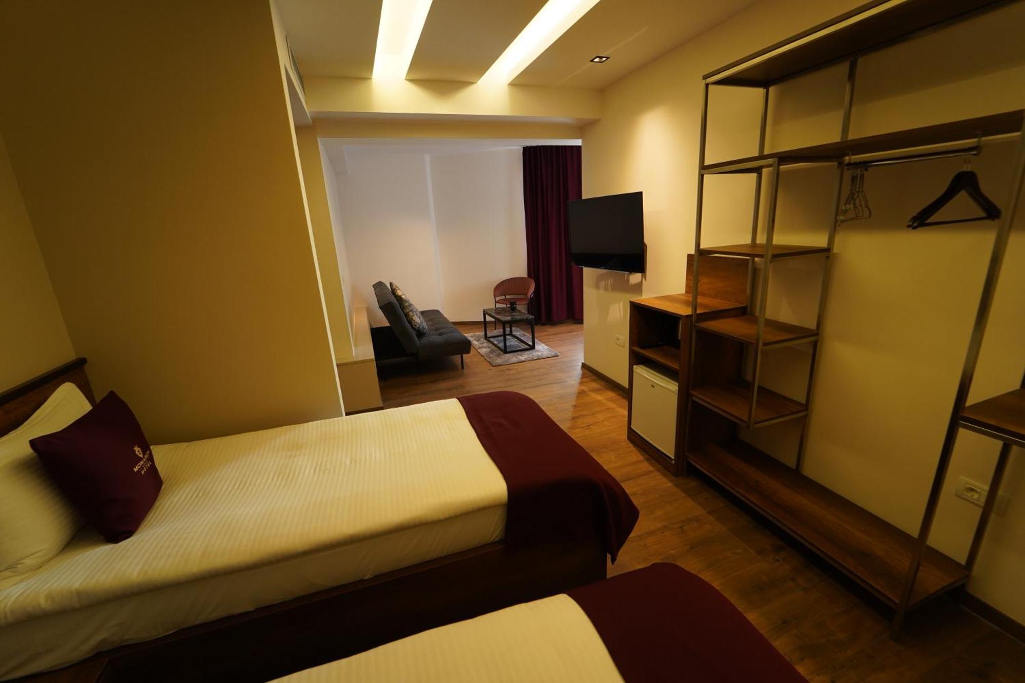 Monarch Hotel Πρίζρεν Εξωτερικό φωτογραφία