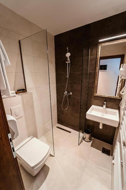 Monarch Hotel Πρίζρεν Εξωτερικό φωτογραφία